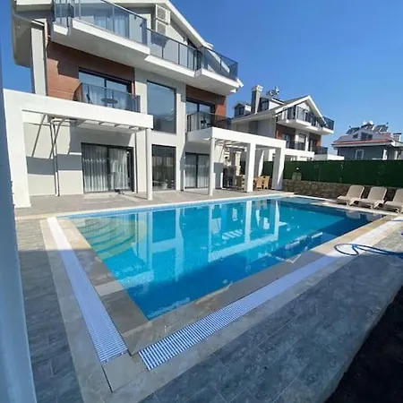 别墅 Fethiye'de Havuzlu 费特希耶